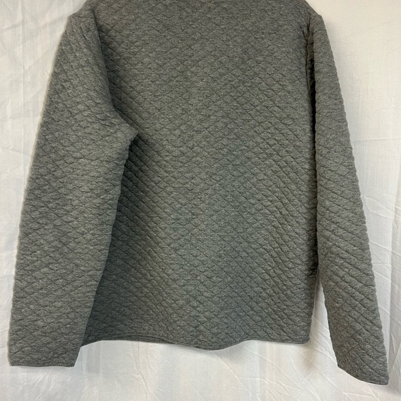 Men’s Banana Republic size men’s Large Tall Gray Quilted Pullover. - Picture 6 of 7